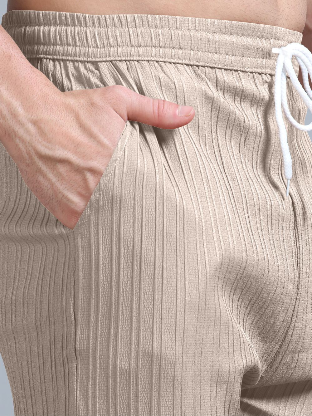 Close-up Sahara Mist shorts pocket detail