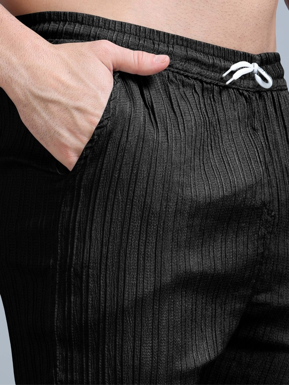 Elastic waistband with drawstring detail