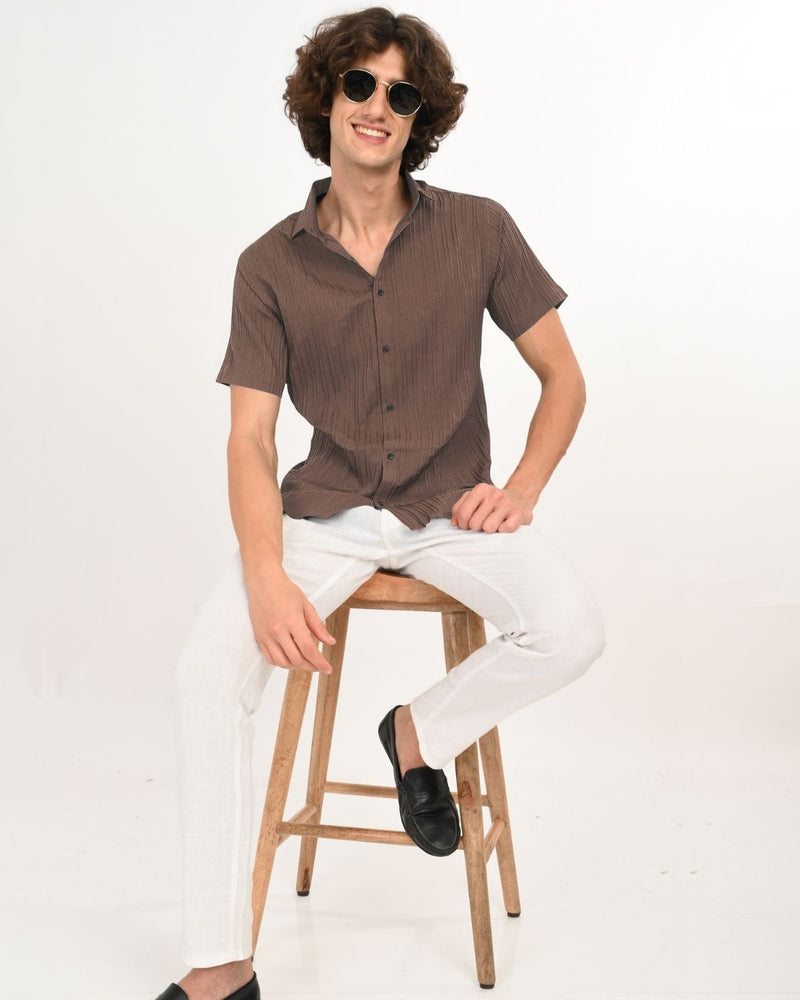 Men’s chocolate brown textured short sleeve shirt front view